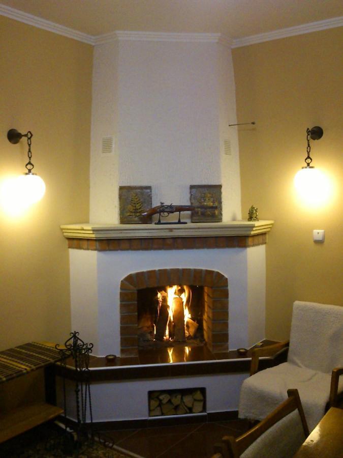 Pid Skeleyu Otel Lazeshchyna Dış mekan fotoğraf